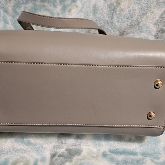 Tote - Picture 4 of 6